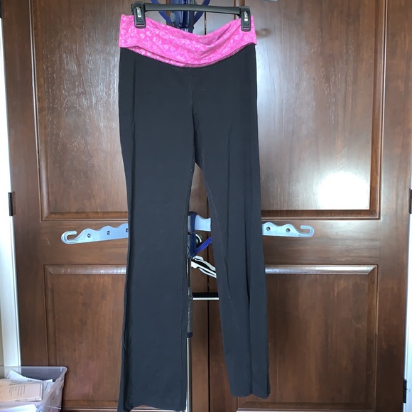 Bundle Of 3 Size M Leggings (2 Pr Fitted & 1 Pr Wide Leg) EUC - Picture 2 of 5